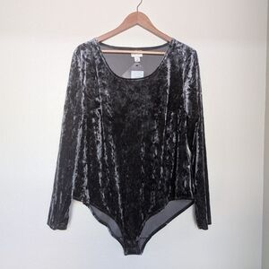 Ava & Viv Velvet Bodysuit - Black